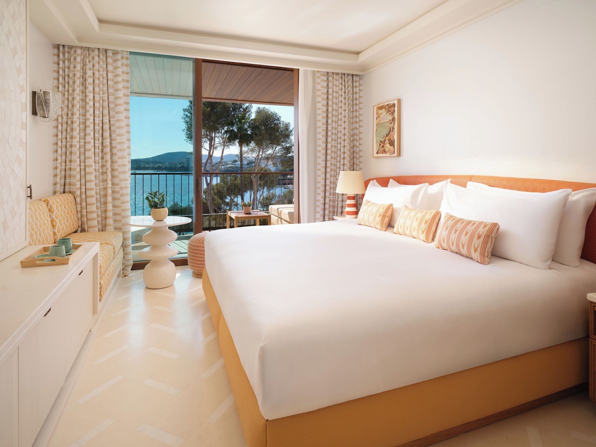 Chambre, vue mer | Minibar, coffres-forts dans les chambres, décoration personnalisée