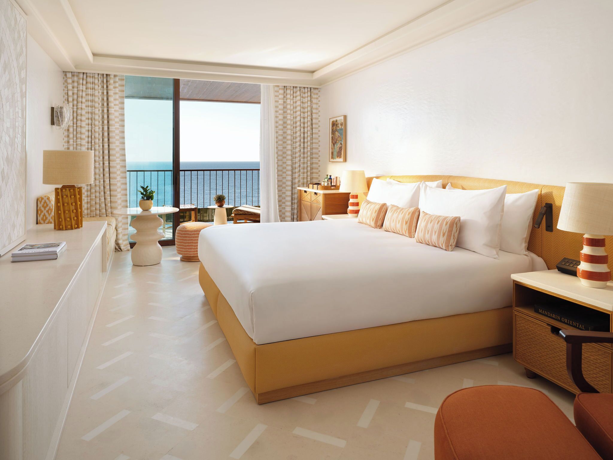 Mandarin, Chambre, vue mer | Minibar, coffres-forts dans les chambres, décoration personnalisée