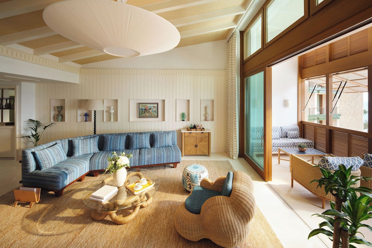 Suite (Punta Negra) | Living area | 50-inch LED TV with cable channels