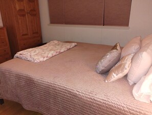 4 Schlafzimmer, Bügeleisen/Bügelbrett, WLAN, Bettwäsche