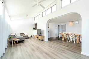 TV, offices