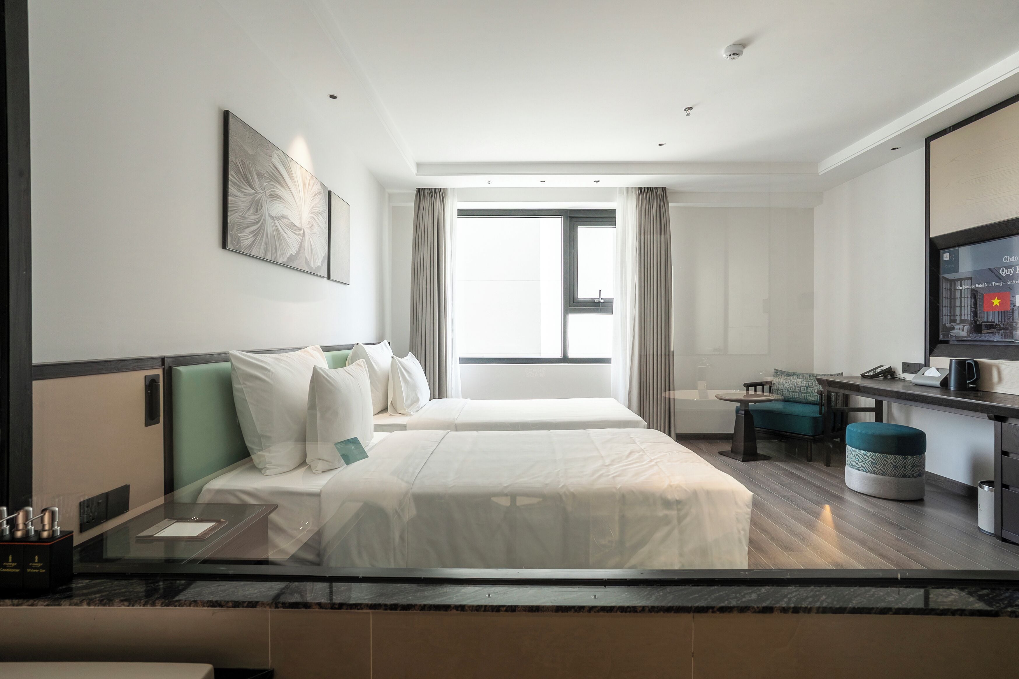 Chambre Premier double pour 1 personne, vue sur la ville | Coffre-fort, bureau, espace de travail pour ordinateurs portables