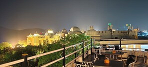 Restaurant - Hotel Lake Star Bistro (Udaipur)