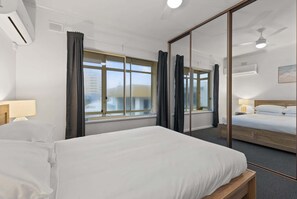 2 habitaciones, tabla de planchar con plancha, wifi y ropa de cama 