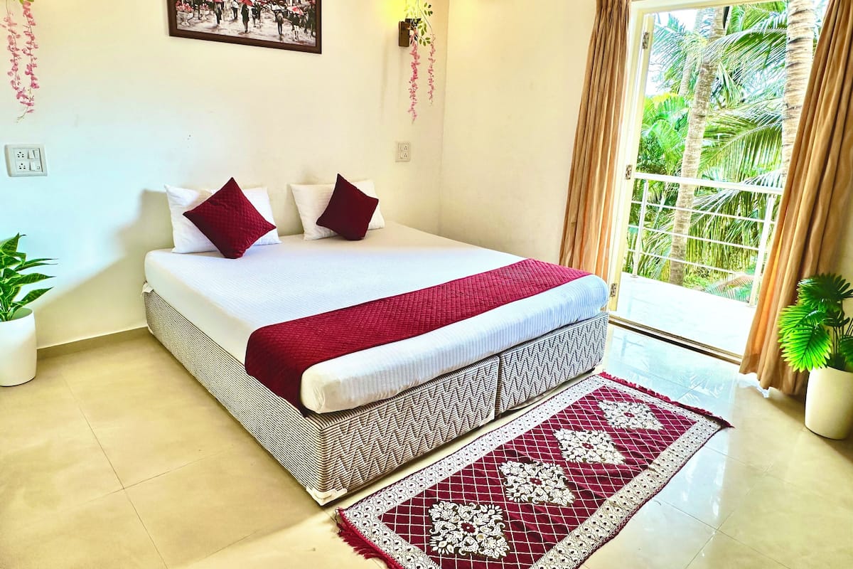 Superior Double Room, 1 King Bed, Air conditioning, Partial Ocean View | Free WiFi, bed sheets