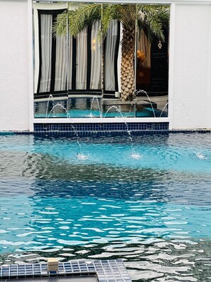 Indoor pool, sun loungers