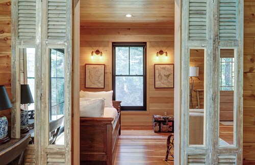 Cottage at Deer Ridge Farm