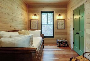 2 bedrooms, iron/ironing board, free WiFi, bed sheets - Cottage at Deer Ridge Farm (Charlottesville)