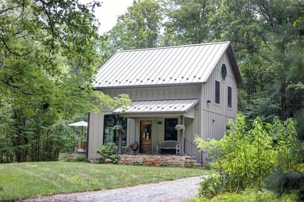 Exterior - Cottage at Deer Ridge Farm (Charlottesville)
