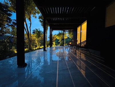 Itoshima at the foot of the sky! Rooftop panoramic miraculous view, outdoor hot spring, sauna with spectacular view, BBQ, 16 people or more, 6 parking spaces, pets
