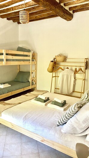 1 habitación, wifi gratis y ropa de cama