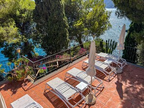 Terrace/patio - Caesar's Tower for your exclusive use: Do Not Admire.... It Lives (Campania)