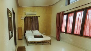 Unclassified image, 4 of 8, button - Sunshine Guest House (Tiruvannamalai)