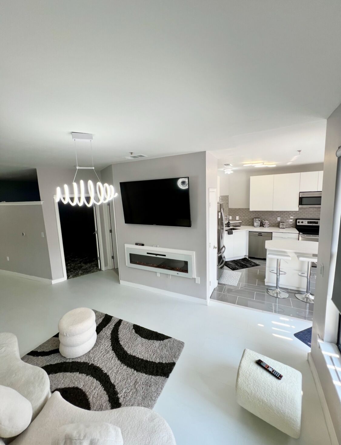 冰箱、微波炉、烤箱、炉灶