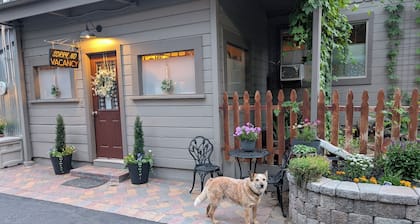 Cozy cute clean rustic charm studio with wifi in South Lake Tahoe