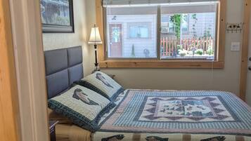 1 bedroom, iron/ironing board, WiFi, bed sheets