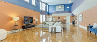 Downtown Apt: 23 Mi to Hocking Hills State Park