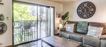 Walk to Virginia Lake: Reno Condo w/ Balcony!