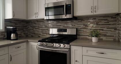 Spacious 4BR Home near ONT Airport