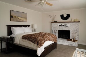 4 makuuhuonetta, silitysrauta/-lauta, Wi-Fi, vuodevaatteet