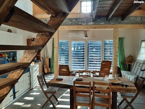 Vacation house for rent at Lake Balaton, quiet location. Beach 5 min.