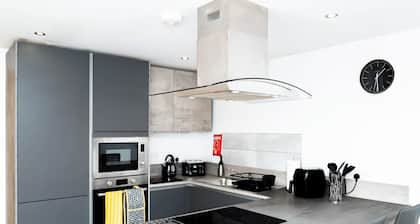 2 Bedroom by Central Serviced Apartments