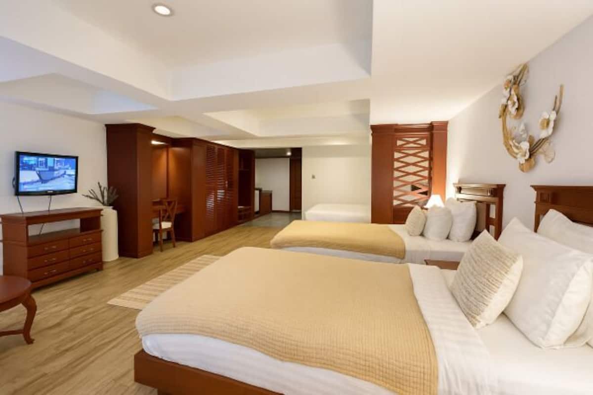 Desk, laptop workspace, free WiFi, bed sheets