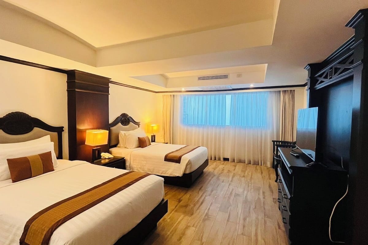 Junior Twin Room | Meja, Wi-fi percuma