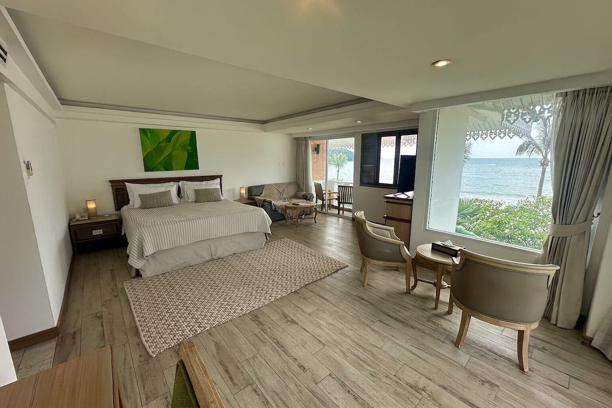 Deluxe kamer, 1 slaapkamer | Een bureau, een laptopwerkplek, gratis wifi, beddengoed