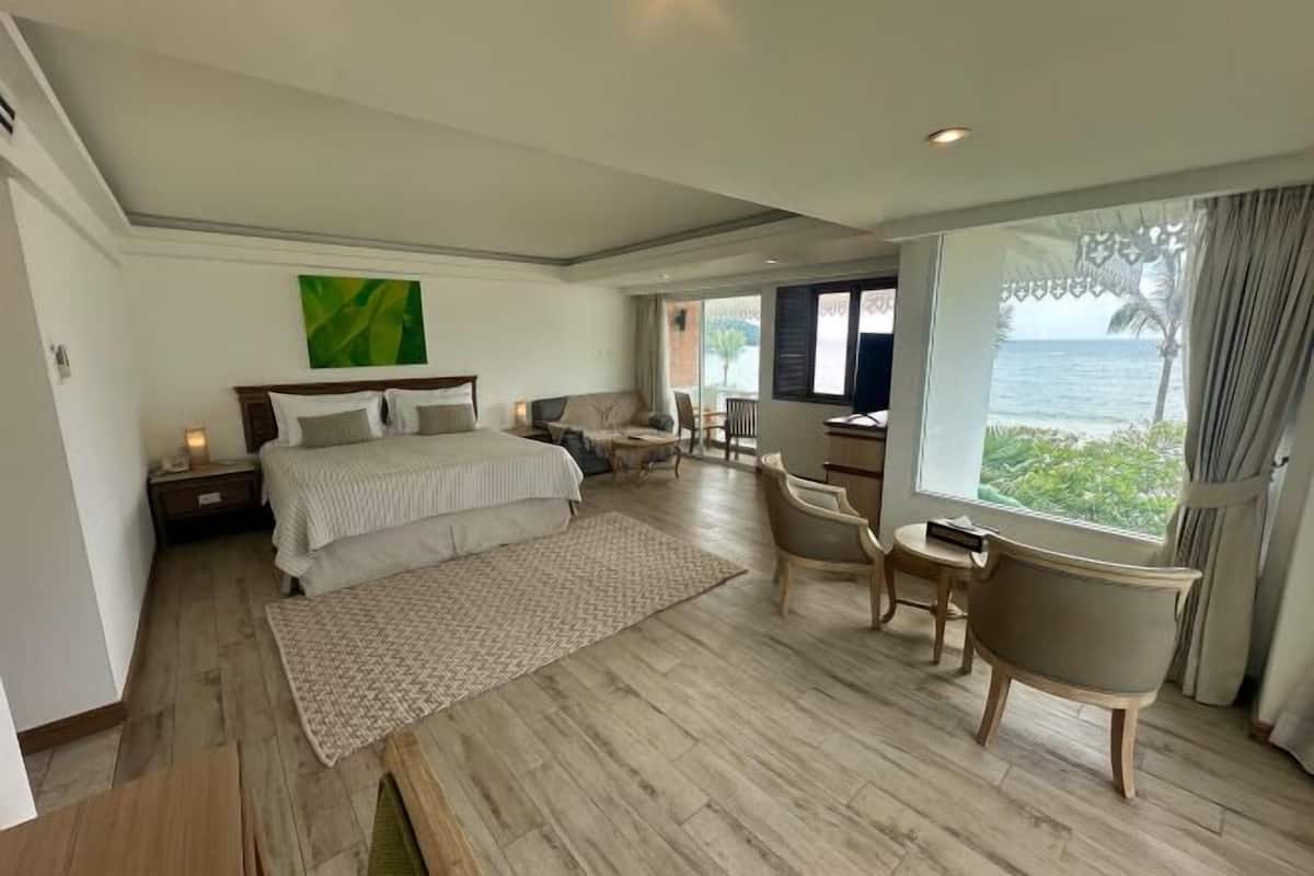 Desk, laptop workspace, free WiFi, bed sheets