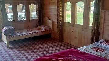 Standard Room | Desk, free WiFi