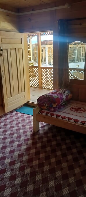 Standard Room | Desk, free WiFi