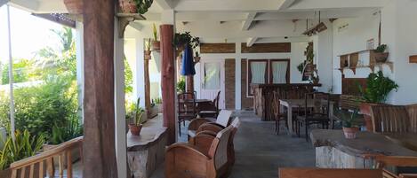 Classic Villa, Ocean View | Living area