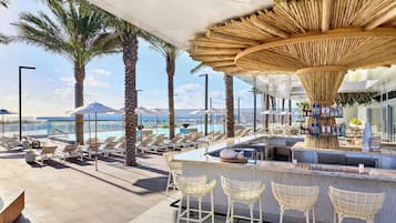 Poolbar