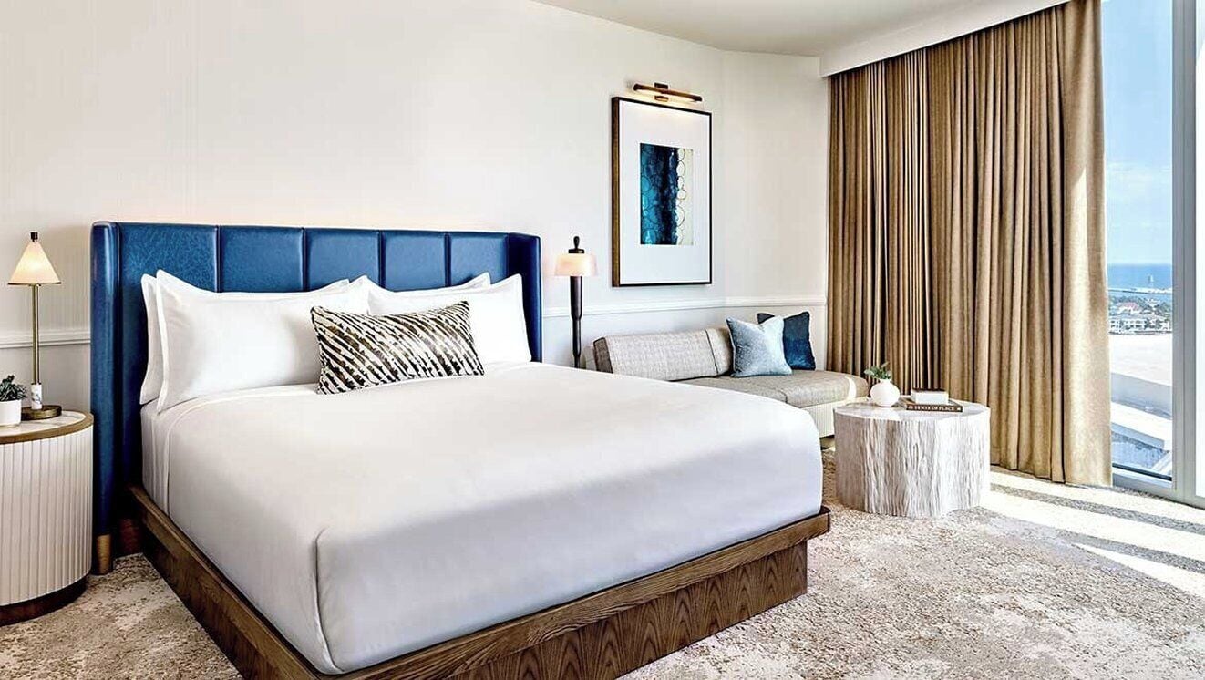 Suite, 1 King Bed | Premium bedding, pillowtop beds, in-room safe, desk