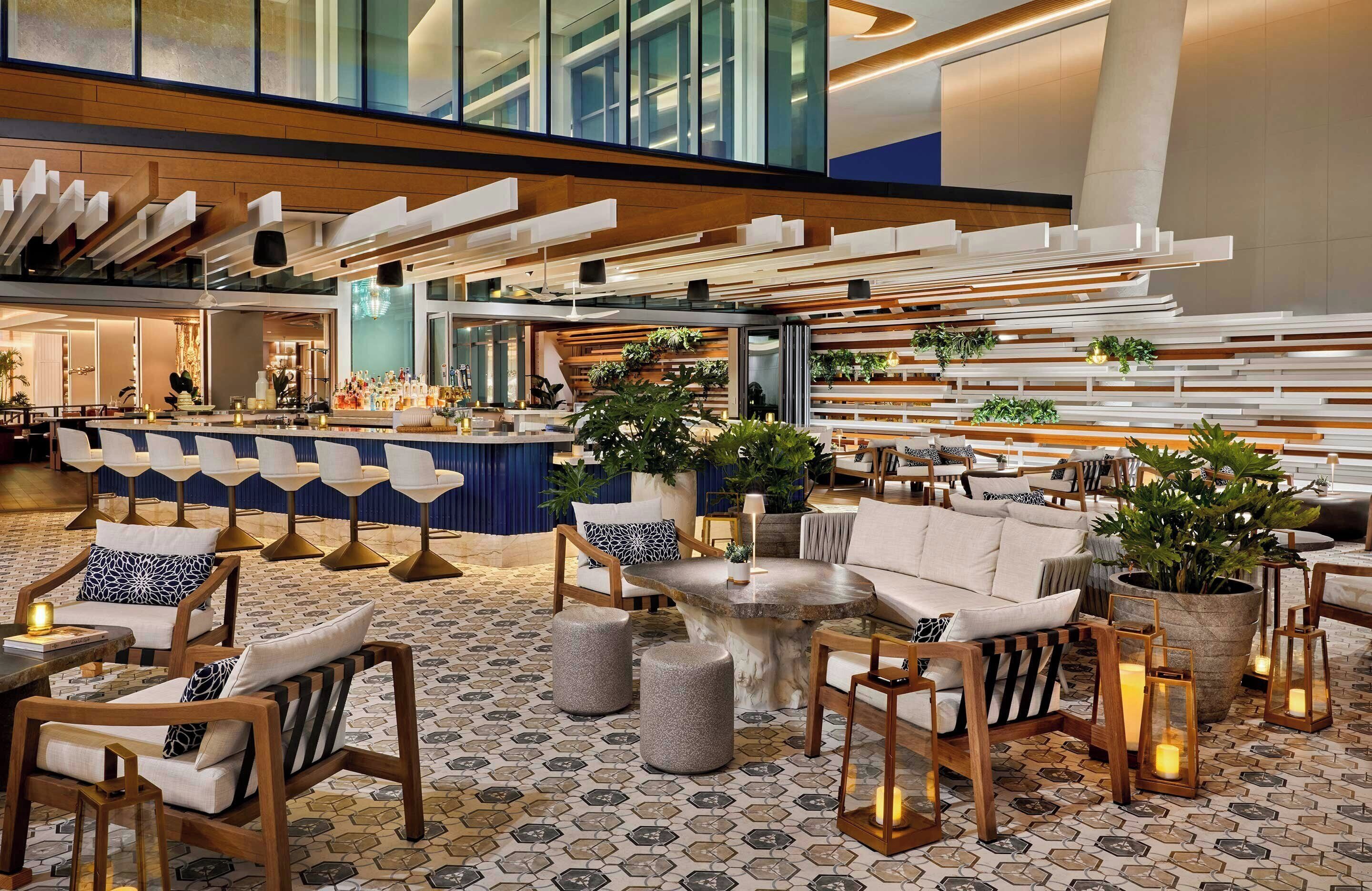 6 bares o lounges, lounge en el lobby, bar deportivo, bar en la azotea 