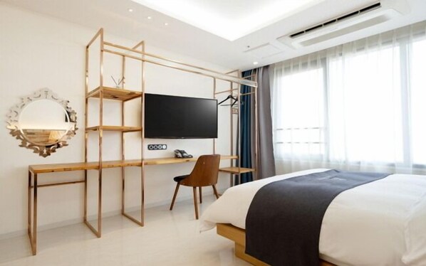 Doppelzimmer, 1 Doppelbett | Schreibtisch, kostenloses WLAN