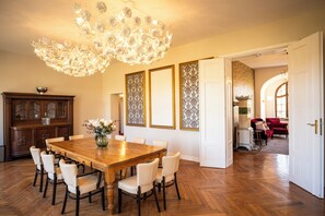 Dining - Cozy vacation apartment for up to 4 people on the first floor of a manor house (Alt Necheln)