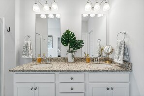 Hair dryer, towels, soap, toilet paper - Beachy Chic Oasis Pool Golf Cart Included (Port St. Joe)
