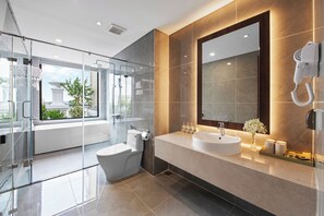 Literie de qualité supérieure, minibar, coffres-forts dans les chambres