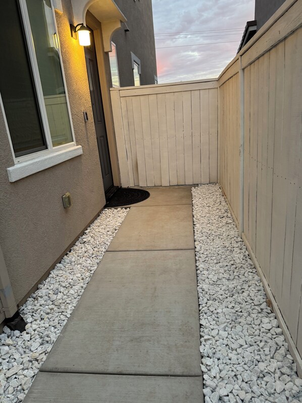 Exterior detail - Charming brand-new 1-bedroom, 1-bath private suite with private entrance (Antelope)