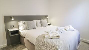 3 bedrooms, individually decorated, individually furnished, free WiFi