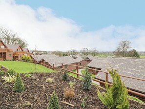 Property grounds - Luxury Lodge 44 (Rhyl)