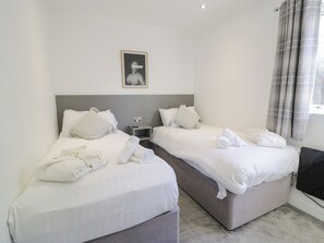 3 habitaciones, decoración personalizada y muebles diferentes