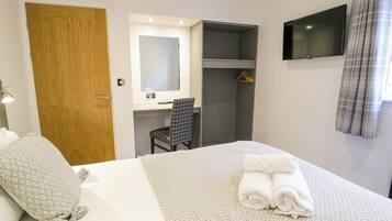 1 bedroom, individually decorated, individually furnished, free WiFi