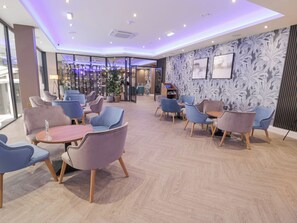 Lobby - King Hotel Room (Rhyl)