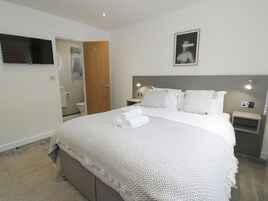 2 habitaciones, decoración personalizada y muebles diferentes