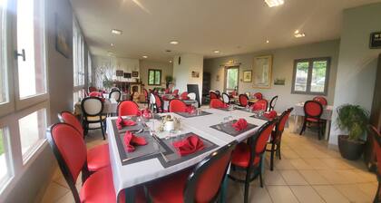 AUBERGE DU TARNON in the heart of the Cevennes mountains with your feet in the water animals welcome