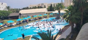 Piscine couverte, piscine extérieure