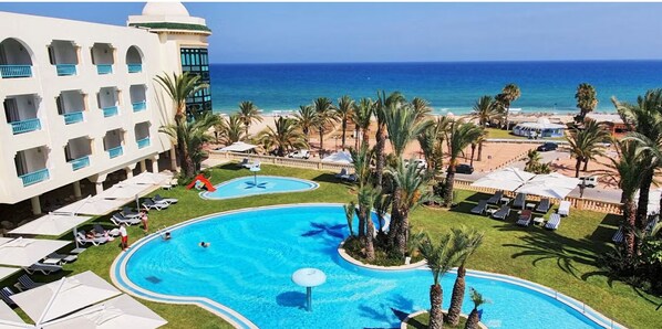 Indoor pool, outdoor pool